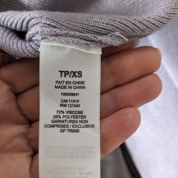 V-neck lilac sweater Dynamite - Picture 3 of 3